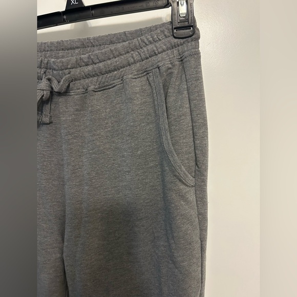 Barefoot Dreams Malibu Collection Joggers - Picture 3 of 10